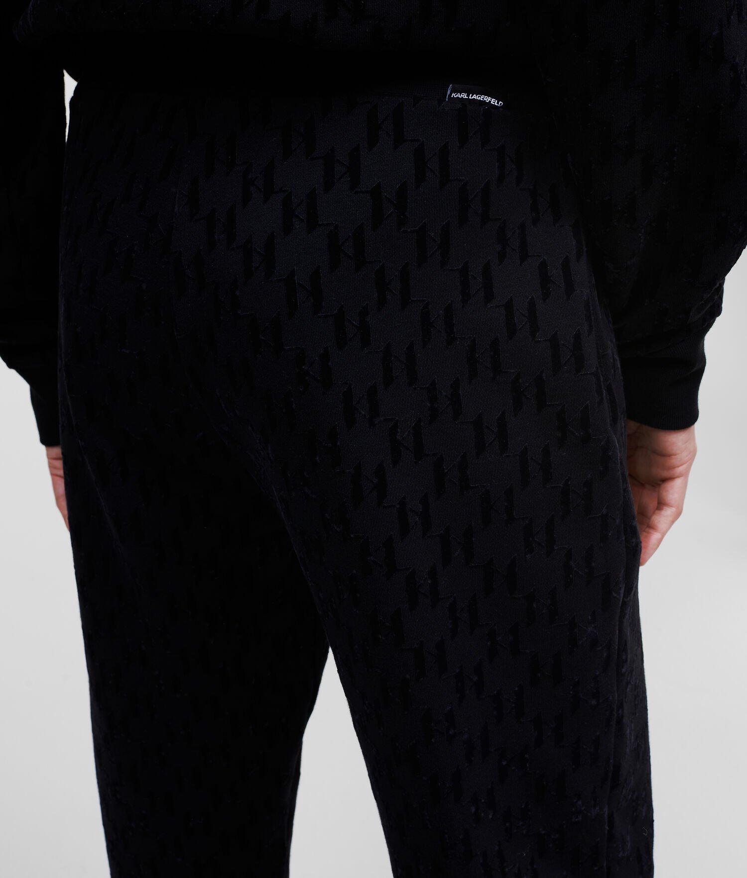 Black Men's Karl Lagerfeld Karl Monogram Flock-print Sweatpants | TH176LBHO