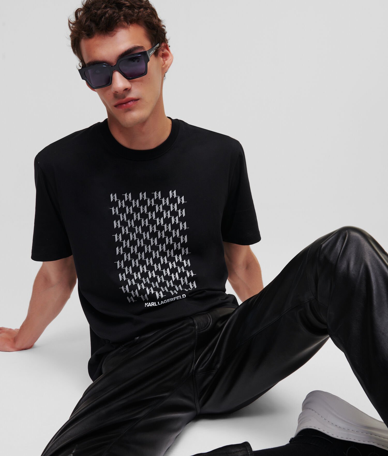 Black Men's Karl Lagerfeld Reflective Karl Monogram T-Shirts | TH097DYQS